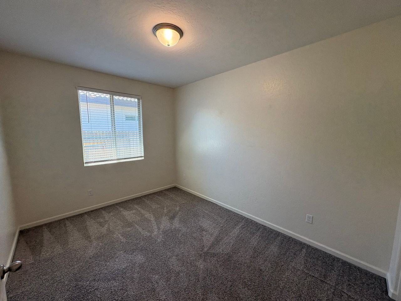 918 W Sedona Ave - Photo 6 of 36