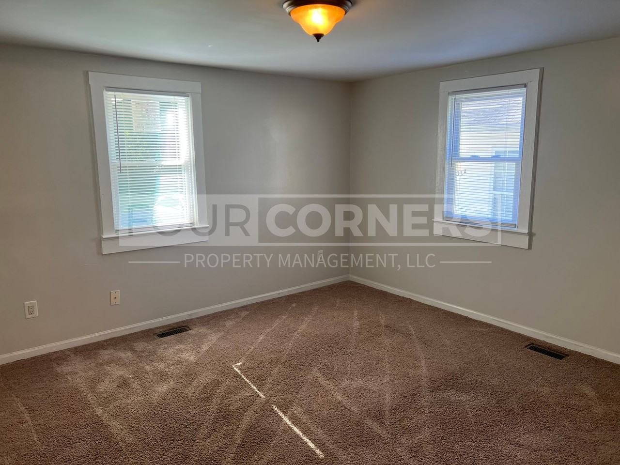 1901 Merritt Dr - Photo 6 of 15