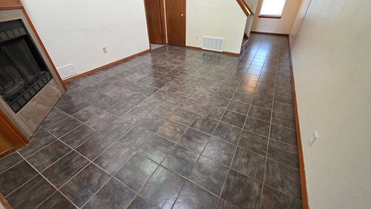 621 Stoneridge Dr - Photo 6 of 37