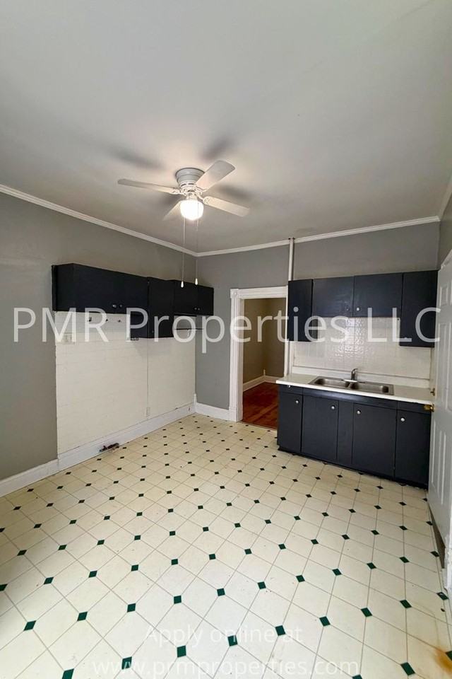 3221 Doniphan Ave - Photo 2 of 6