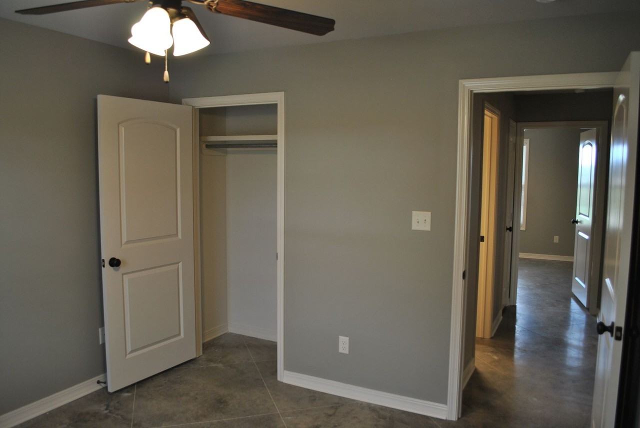 1249 Highway 820 - Photo 4 of 14