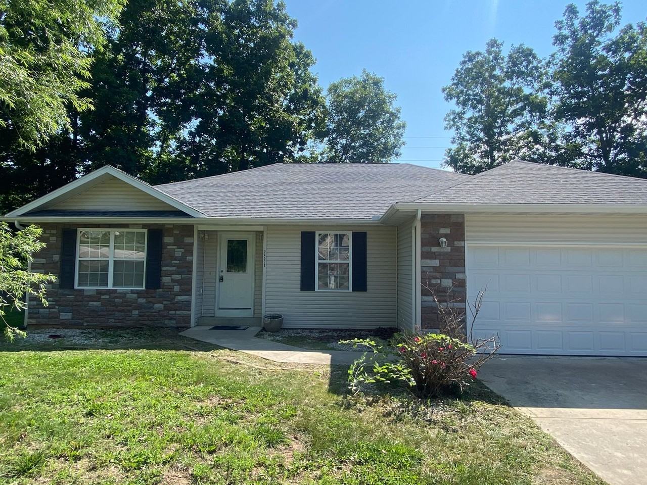 24572 Topaz Ln - Photo 2 of 20