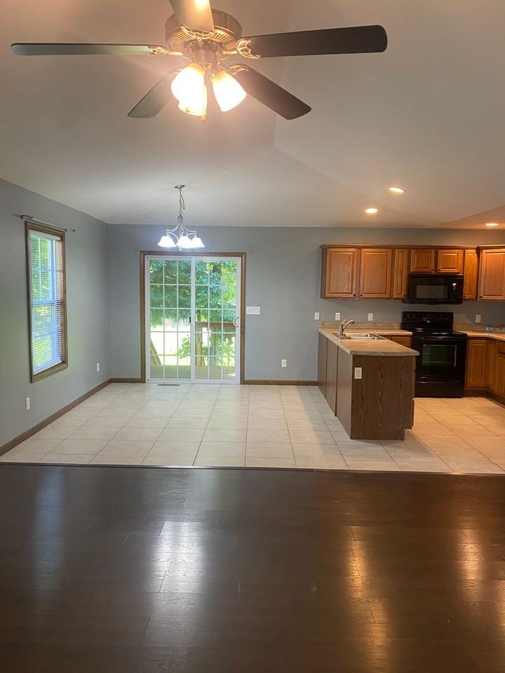 24572 Topaz Ln - Photo 3 of 20