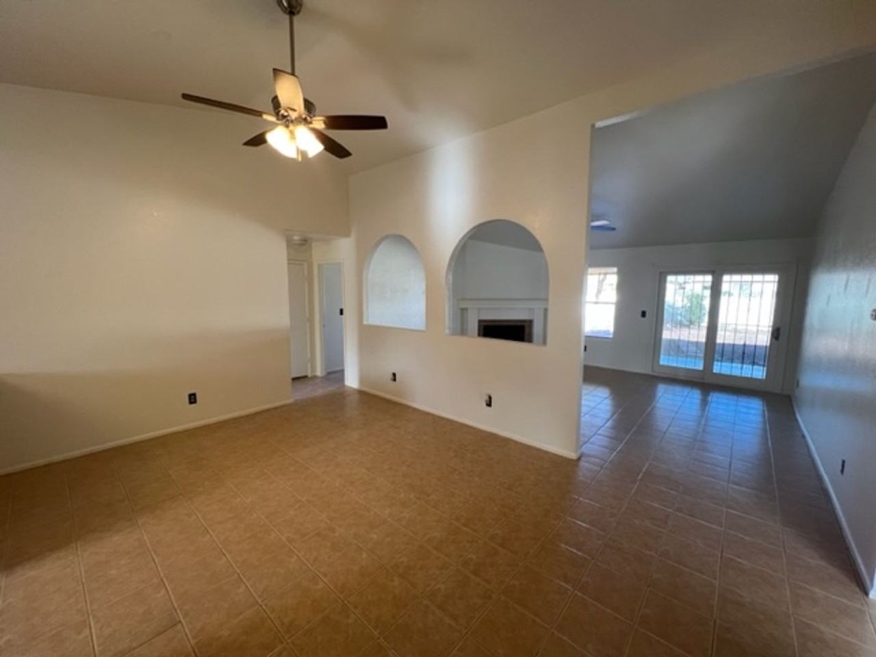 8057 S Carbury Way - Photo 4 of 23