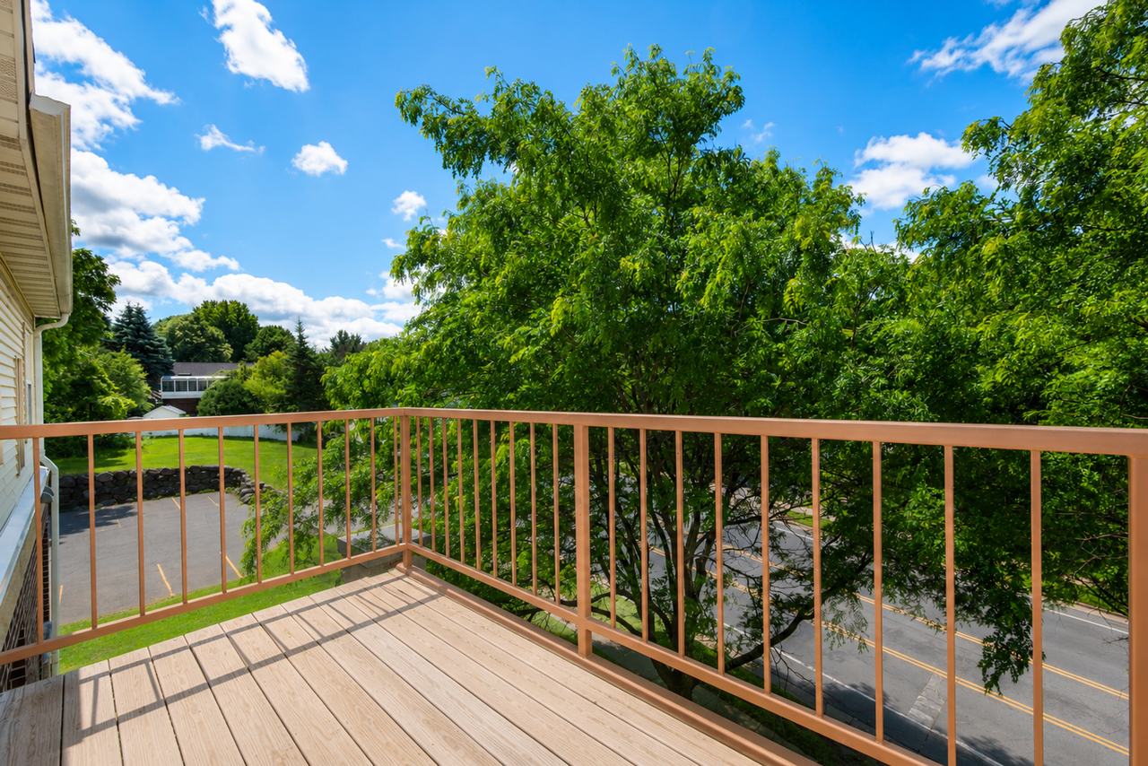 Timber Bluff - Photo 6 of 31