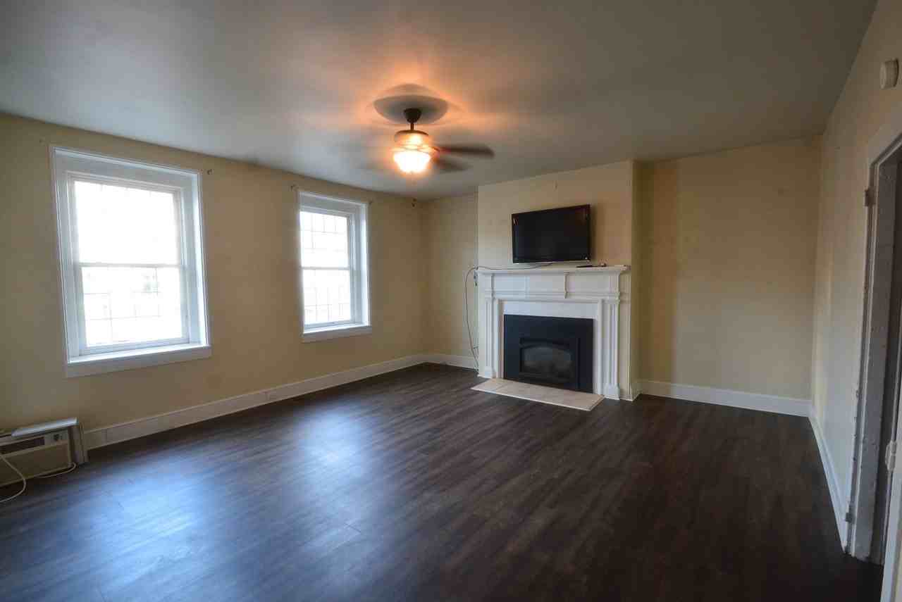 3 W Commerce St - Photo 3 of 20
