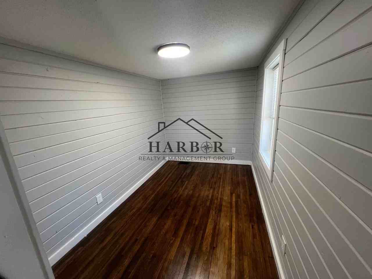 1603 6th Ave Nw - Photo 4 of 18