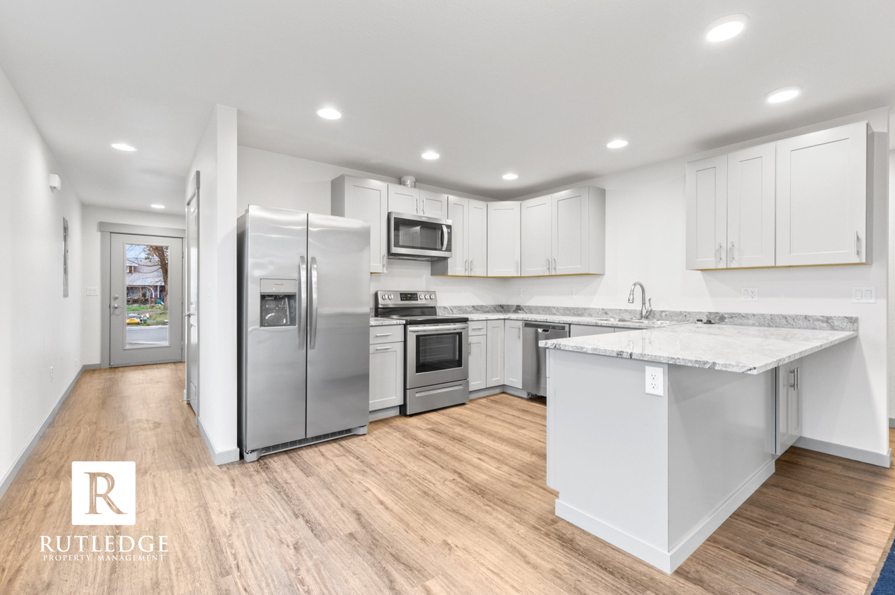 330 Beechwood Way - Photo 2 of 16