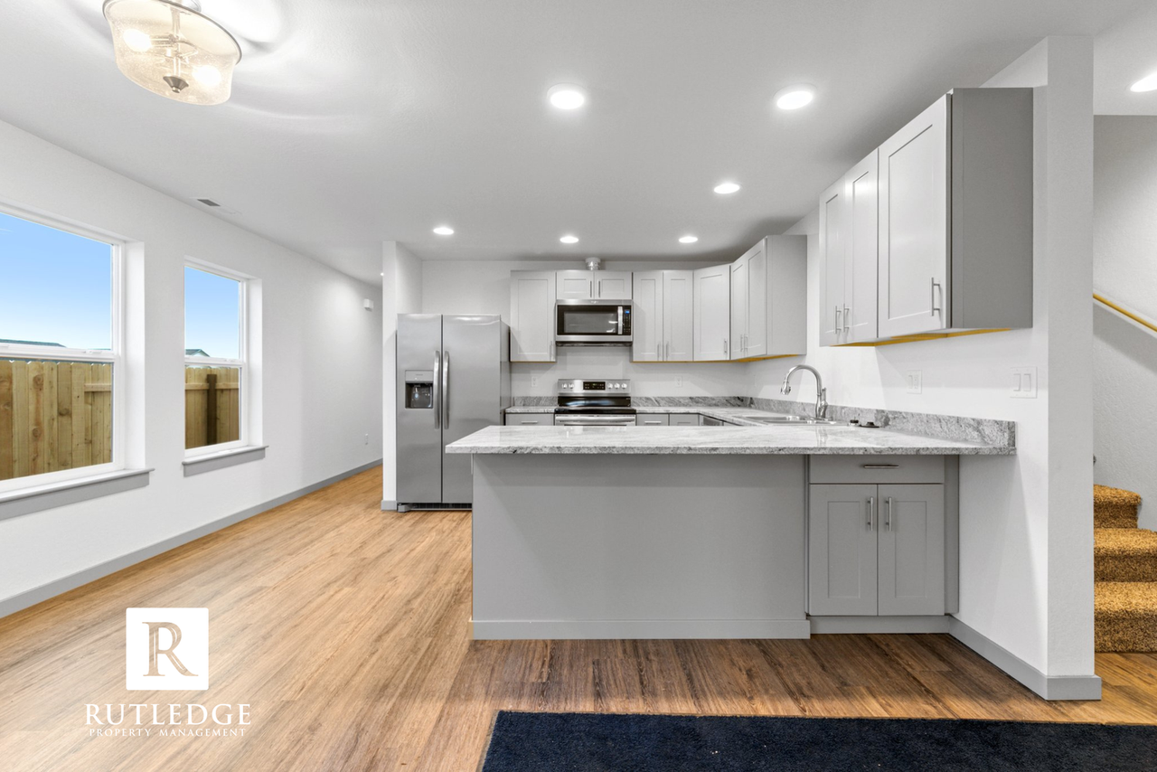 330 Beechwood Way - Photo 4 of 16