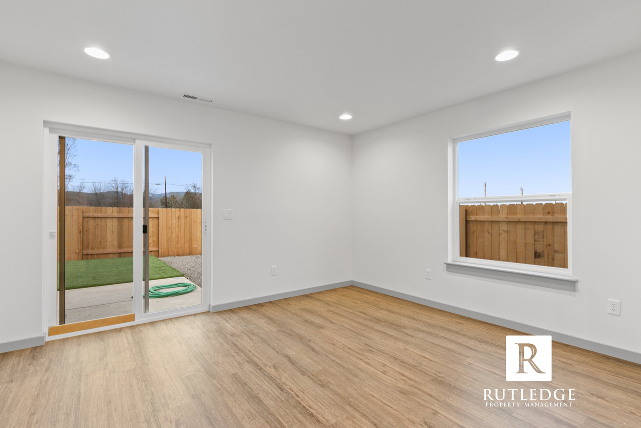 330 Beechwood Way - Photo 5 of 16