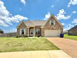 featured image of 130 Primrose Ln