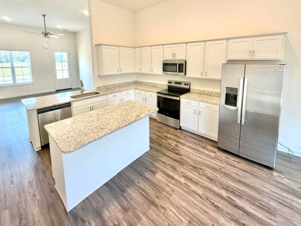 130 Primrose Ln - Photo 4 of 13