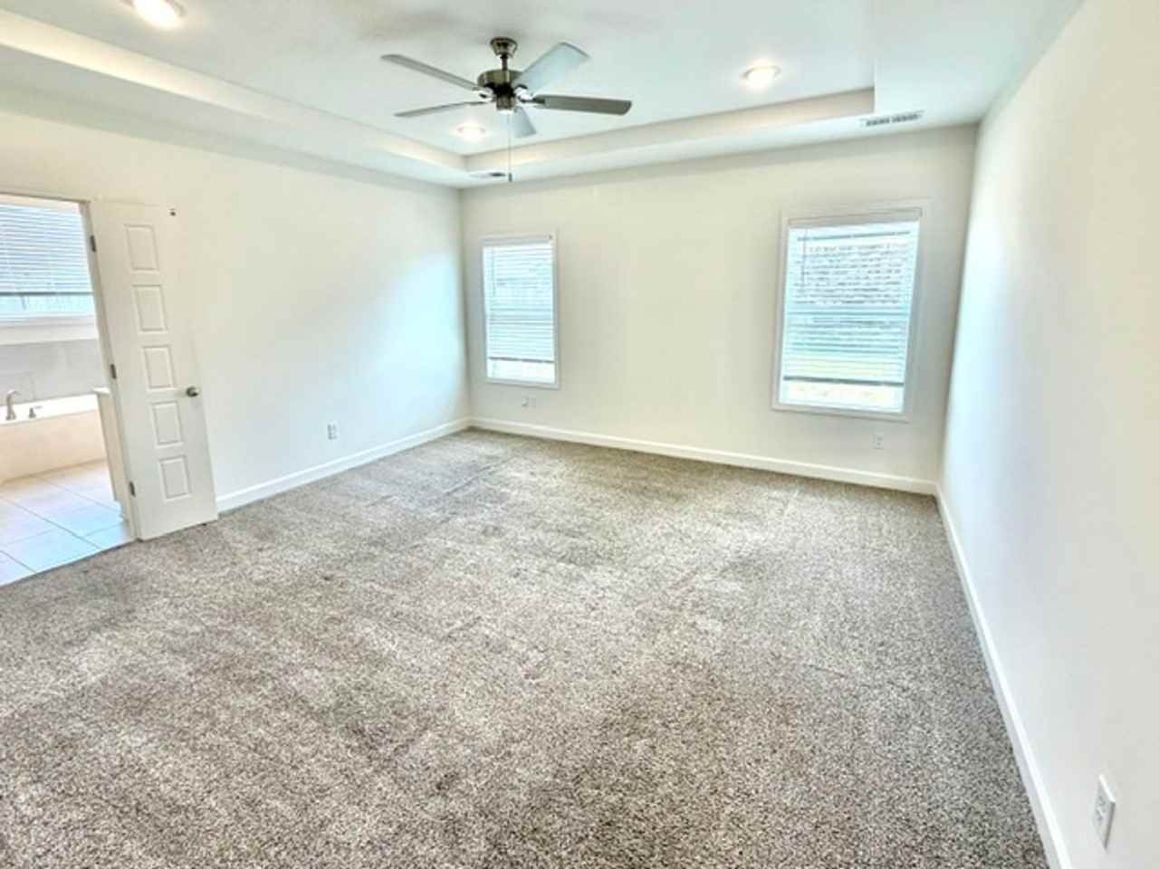 130 Primrose Ln - Photo 6 of 13