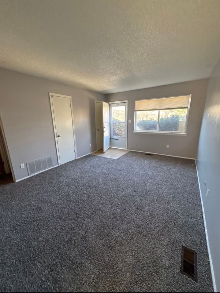 311 S Murray Blvd - Photo 3 of 9