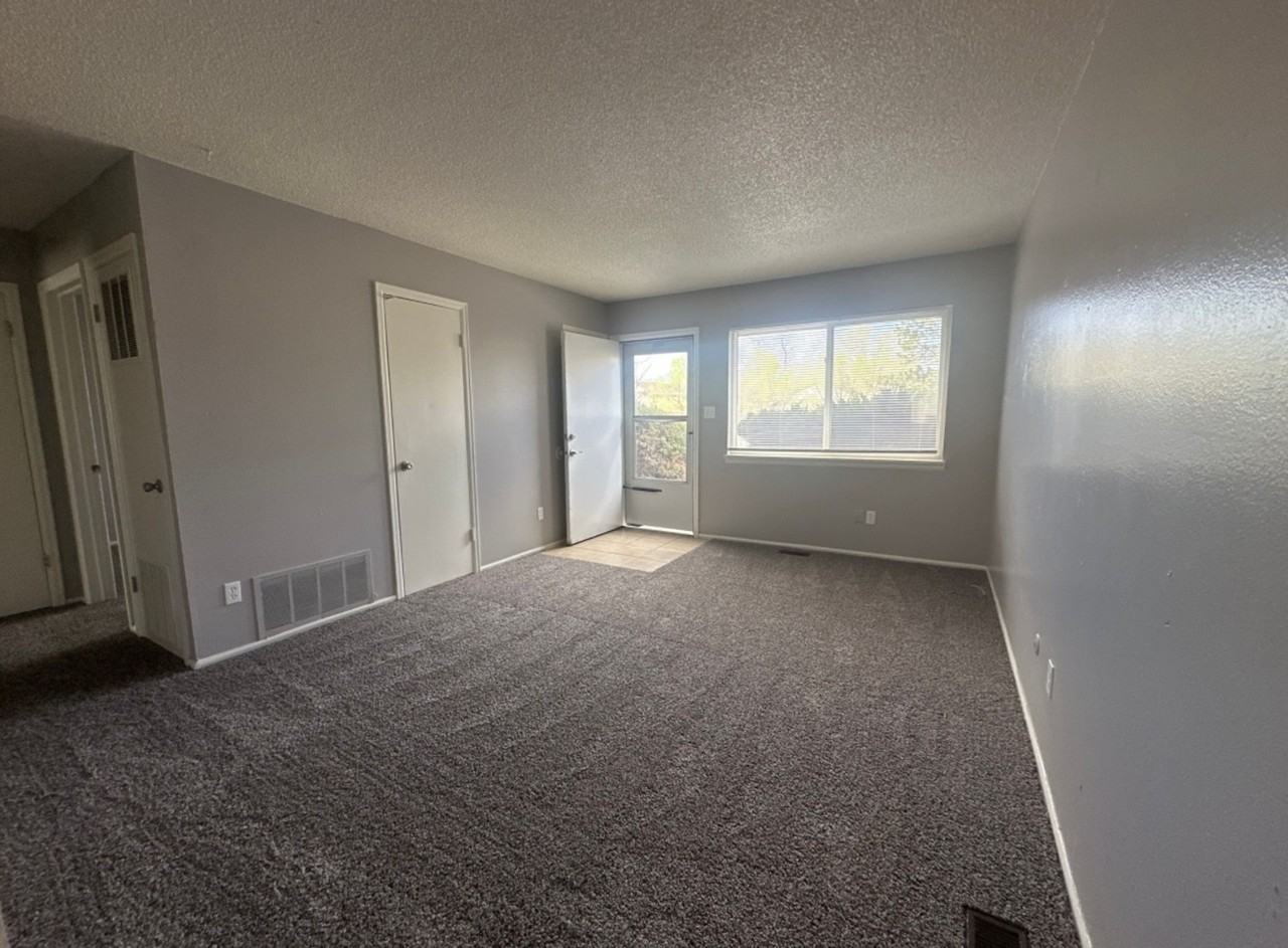 311 S Murray Blvd - Photo 6 of 9