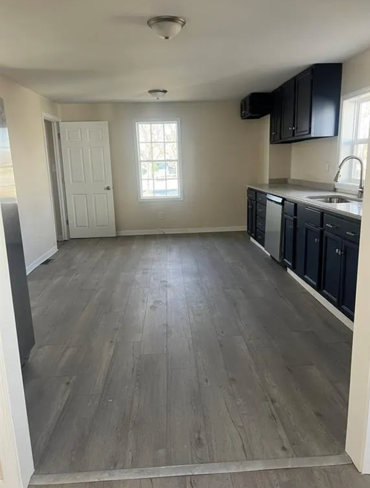 2205 Hendricks St - Photo 2 of 14