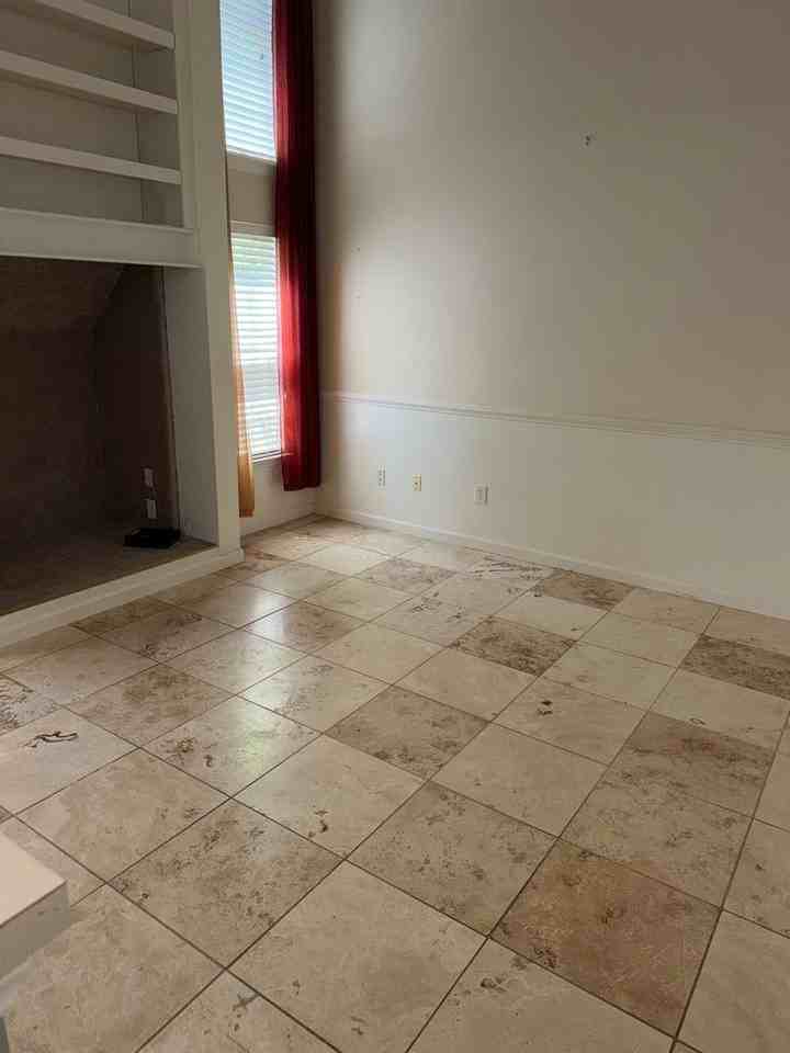 15 Barrymore Ct - Photo 3 of 6