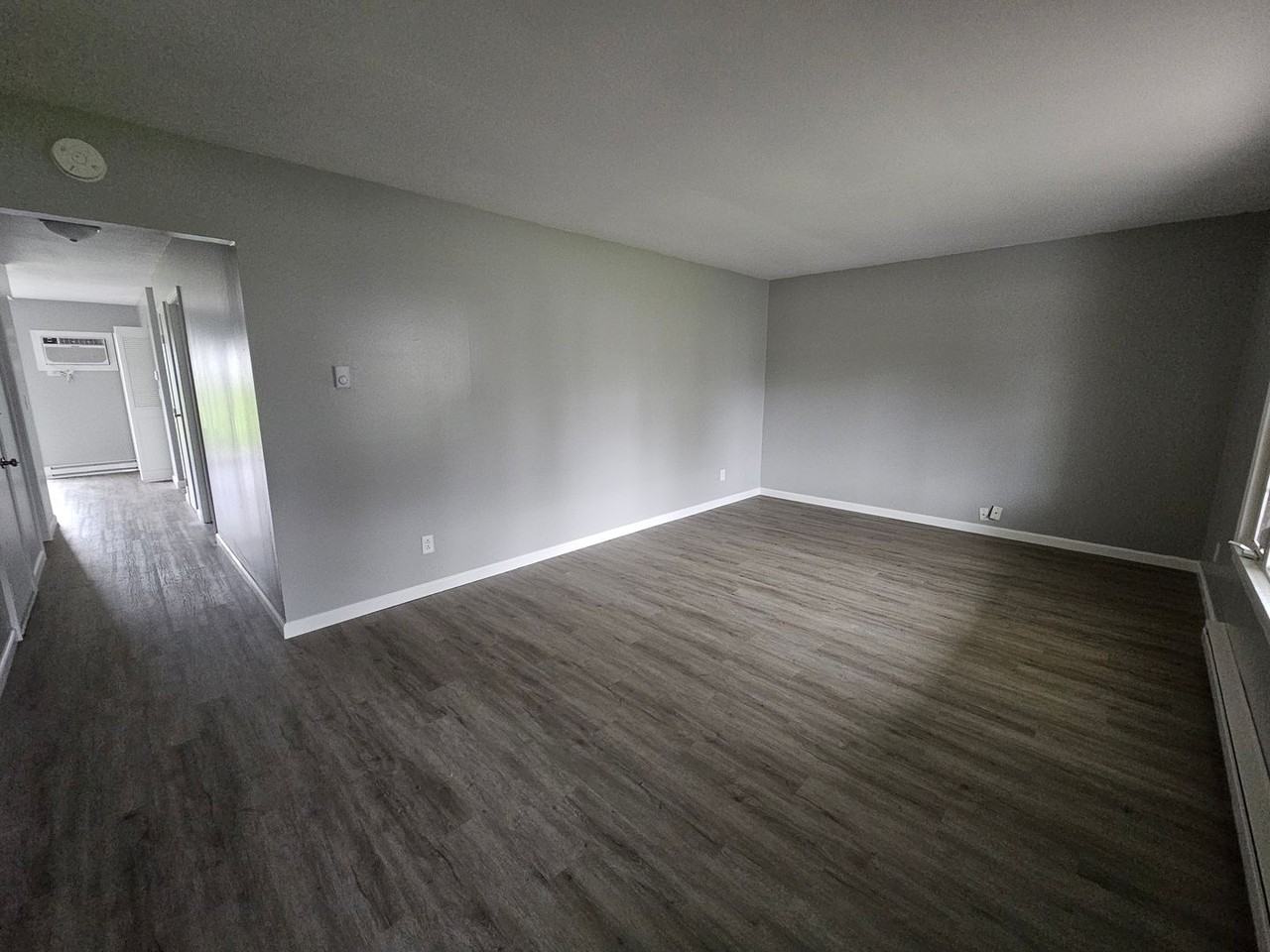 1516 Edgewood Dr - Photo 3 of 10