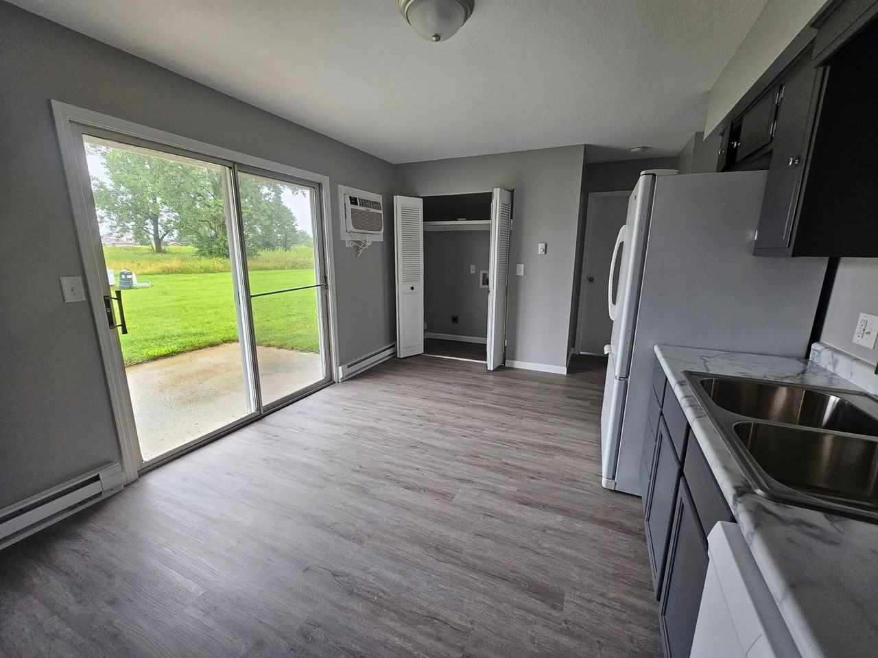 1516 Edgewood Dr - Photo 6 of 10