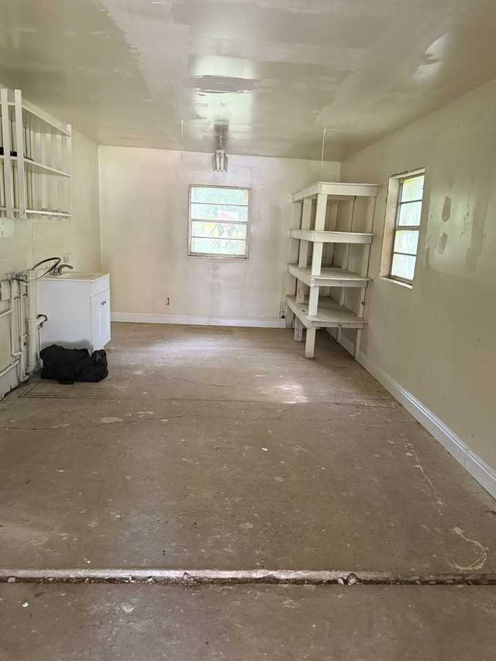 2919 Hillcrest Ave - Photo 3 of 15