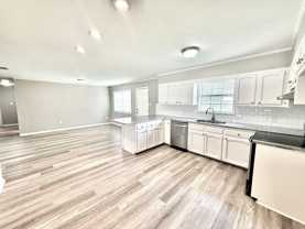 16820 Dahlgren Ave - Photo 1 of 1