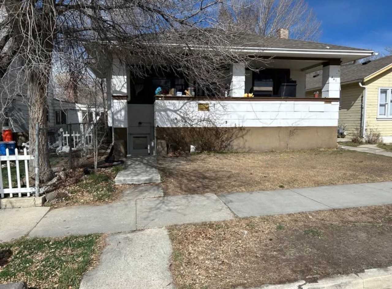 443 E 300 N - Photo 2 of 13