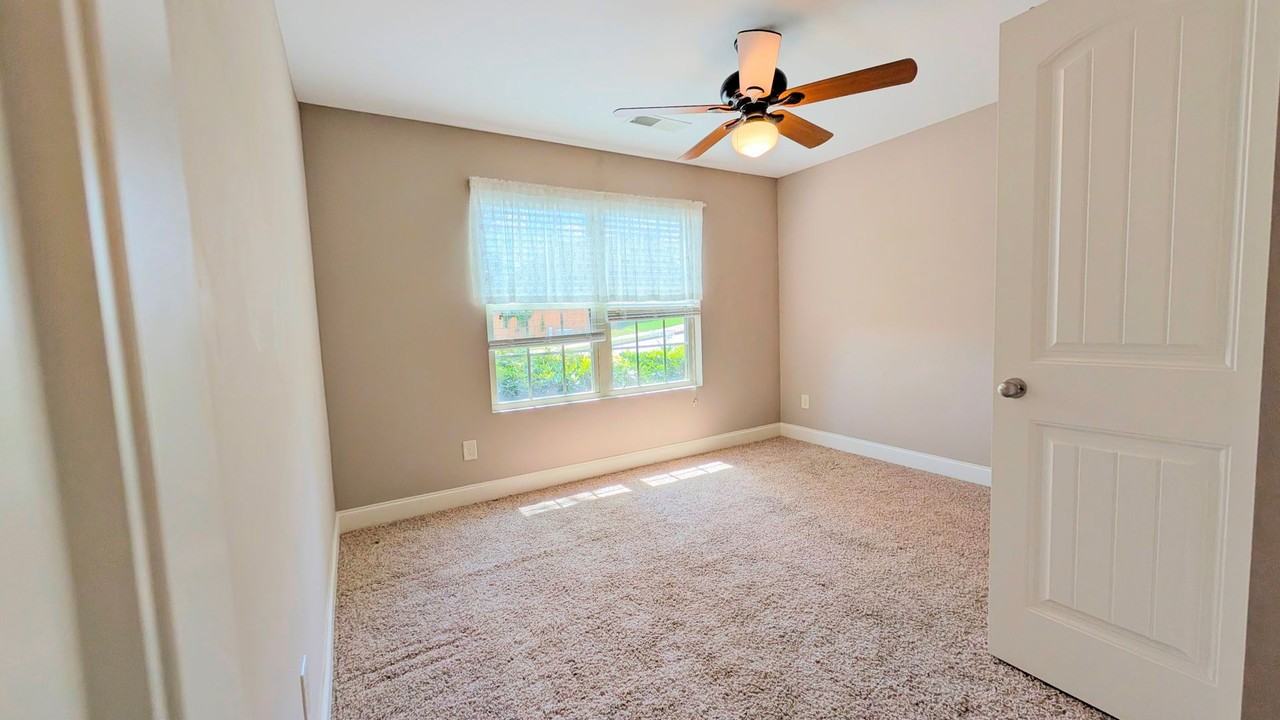 4780 Lost Creek Dr - Photo 3 of 37