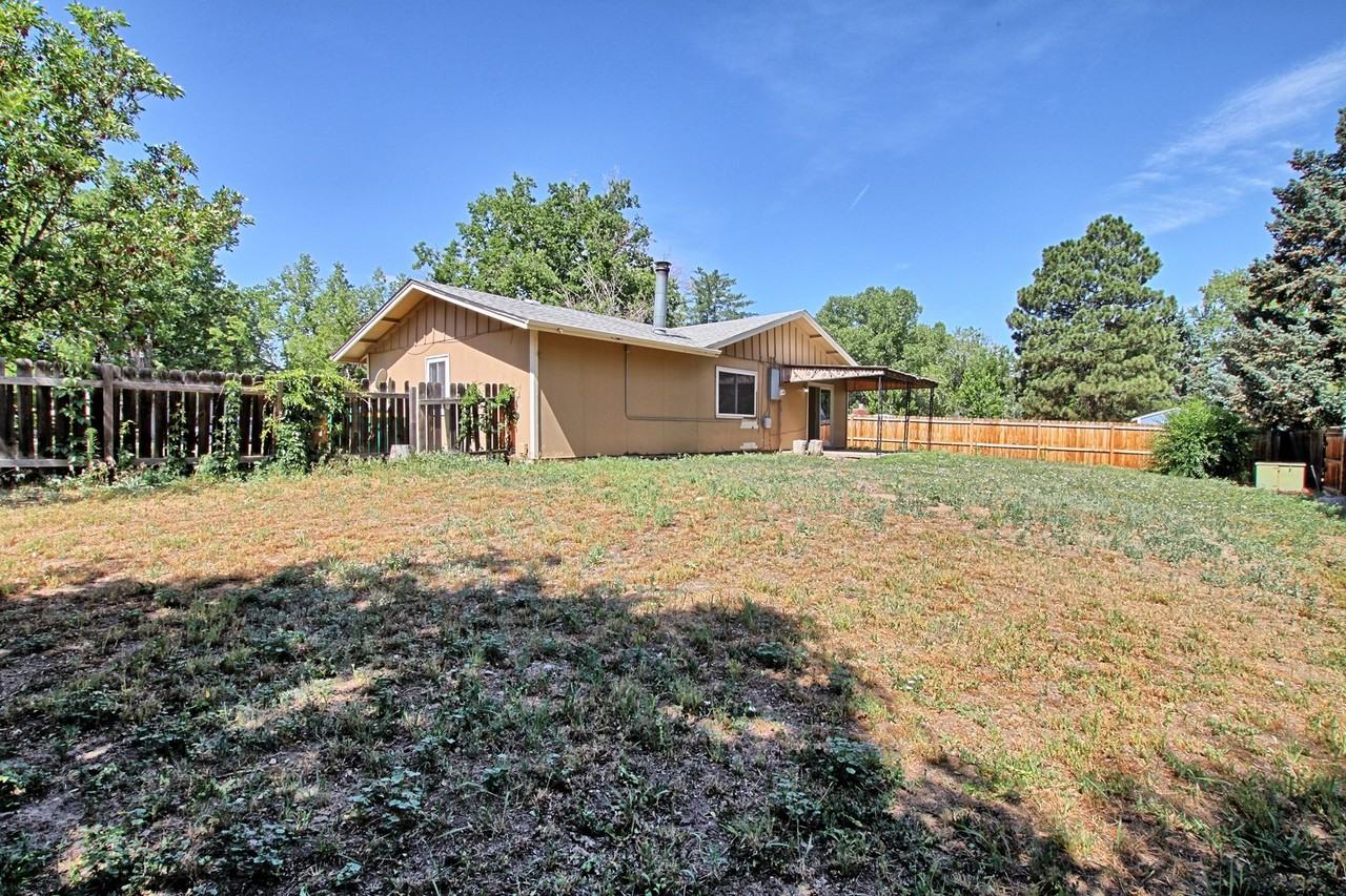 12177 E Hawaii Dr - Photo 5 of 11