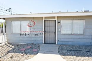 2901 S Chester Ave - Photo 1 of 1