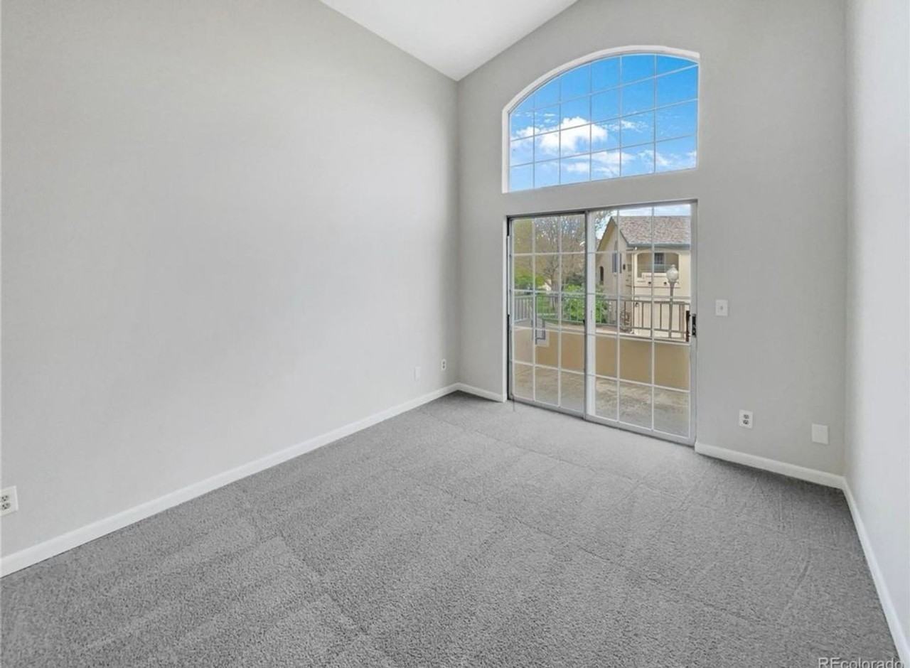 8651 E Dry Creek Rd - Photo 4 of 17