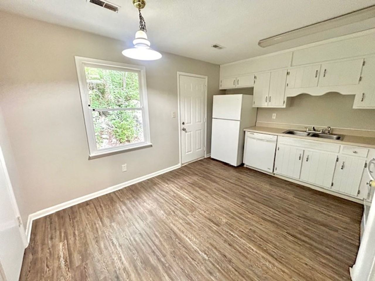 13921 Wyandotte Dr Sw - Photo 3 of 15