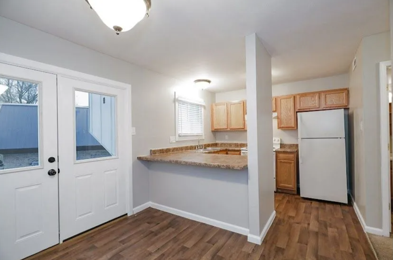 12100 Monter Dr - Photo 3 of 9