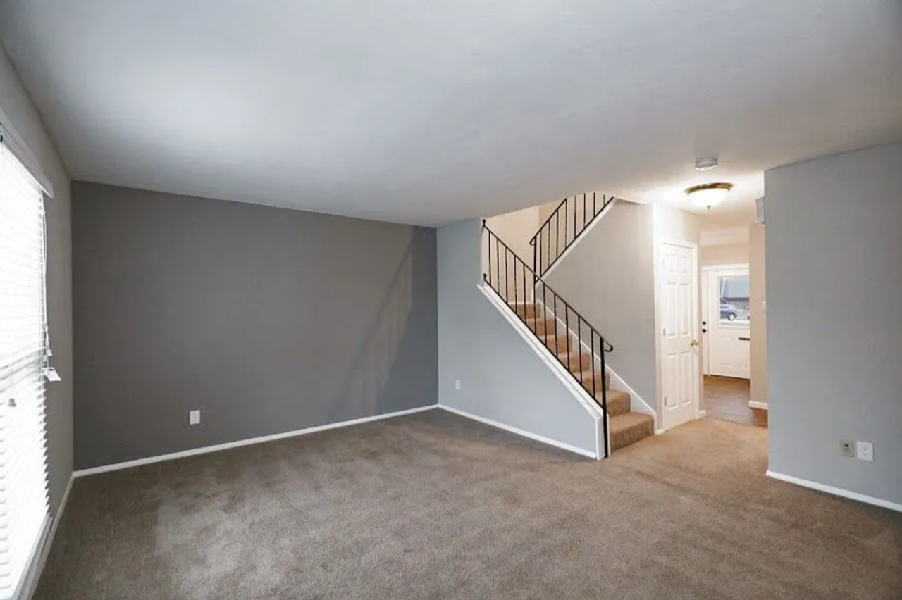 12100 Monter Dr - Photo 4 of 9
