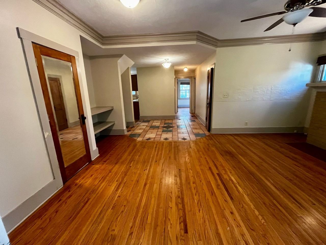 2611 A ST - Photo 6 of 34