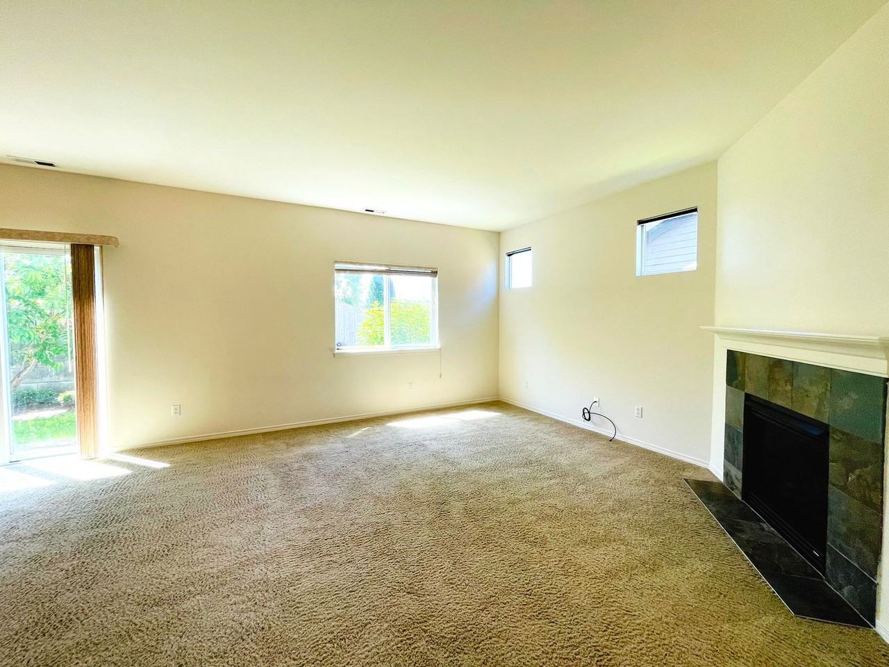 8100 88th St Ne - Photo 3 of 23