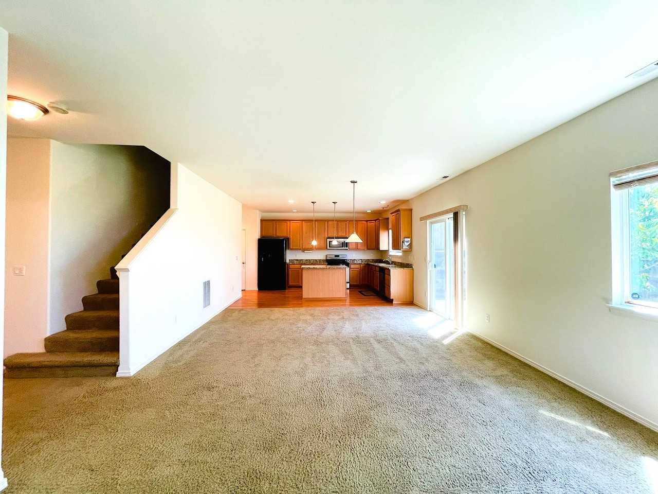 8100 88th St Ne - Photo 4 of 23