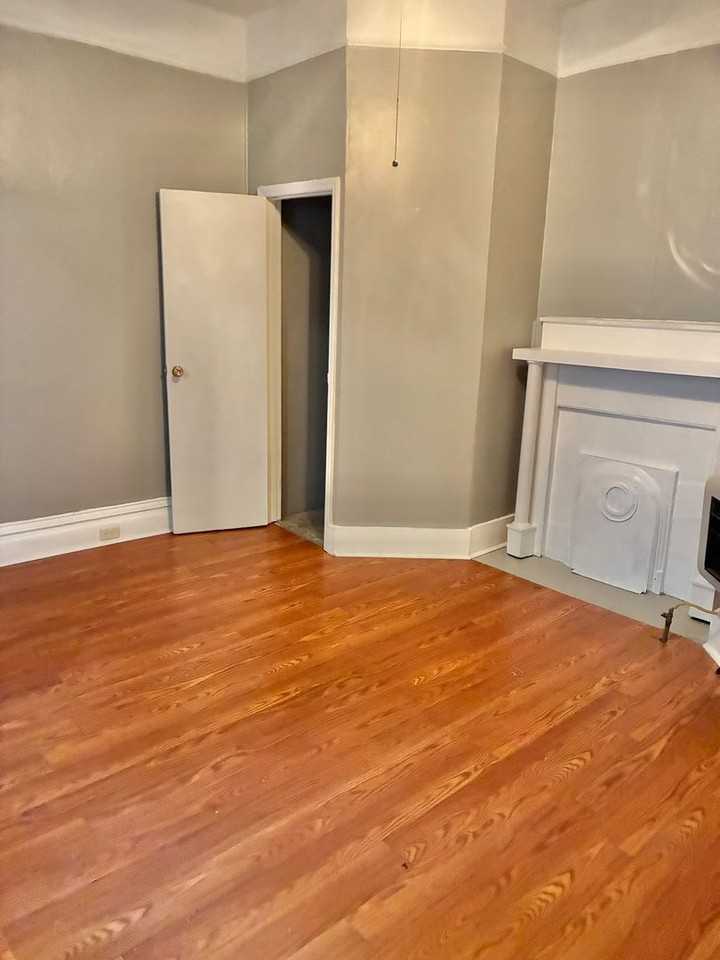 1115 Cobb St Apt B - Photo 7 of 11