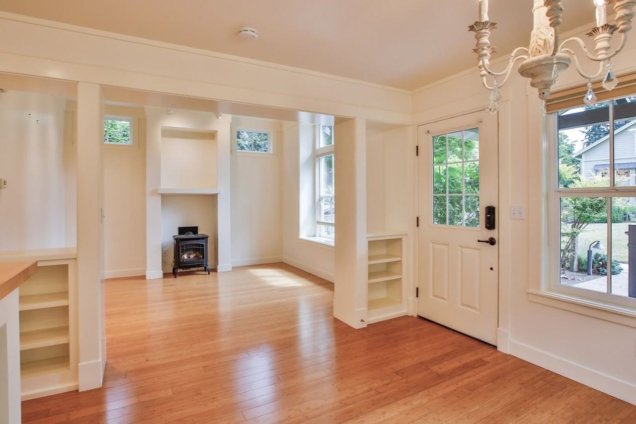 1086 Village Loop - Photo 5 of 45