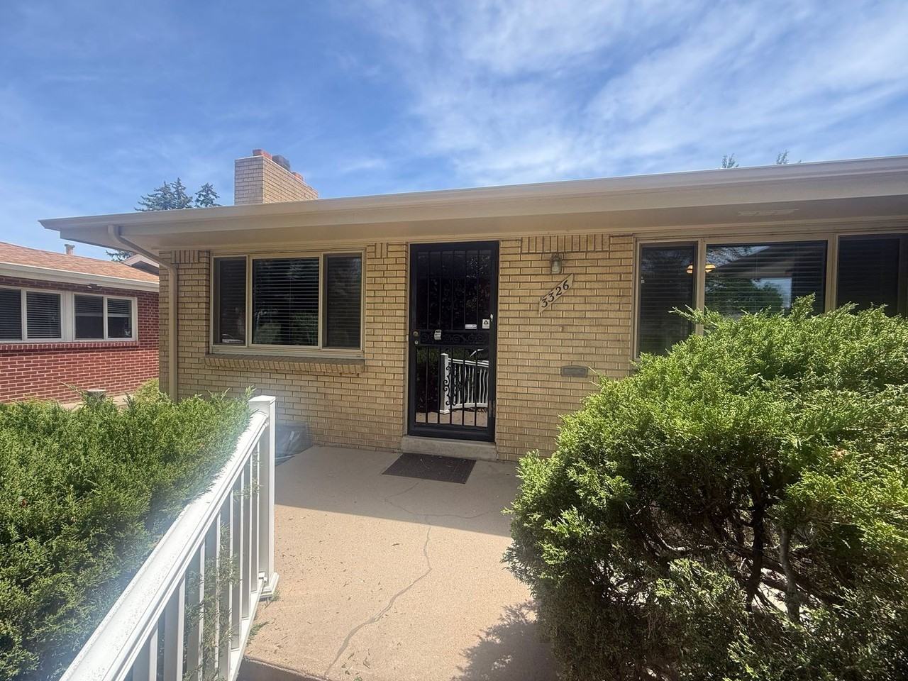 3326 S Ash St - Photo 2 of 33