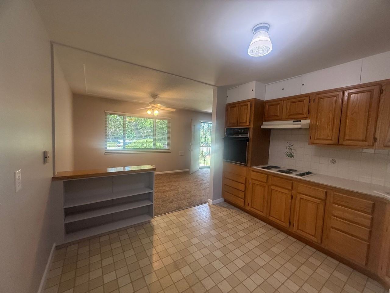 3326 S Ash St - Photo 7 of 33