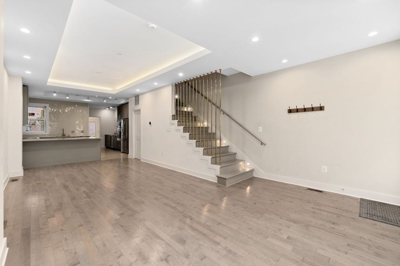 3223 13th St Nw - Photo 3 of 17