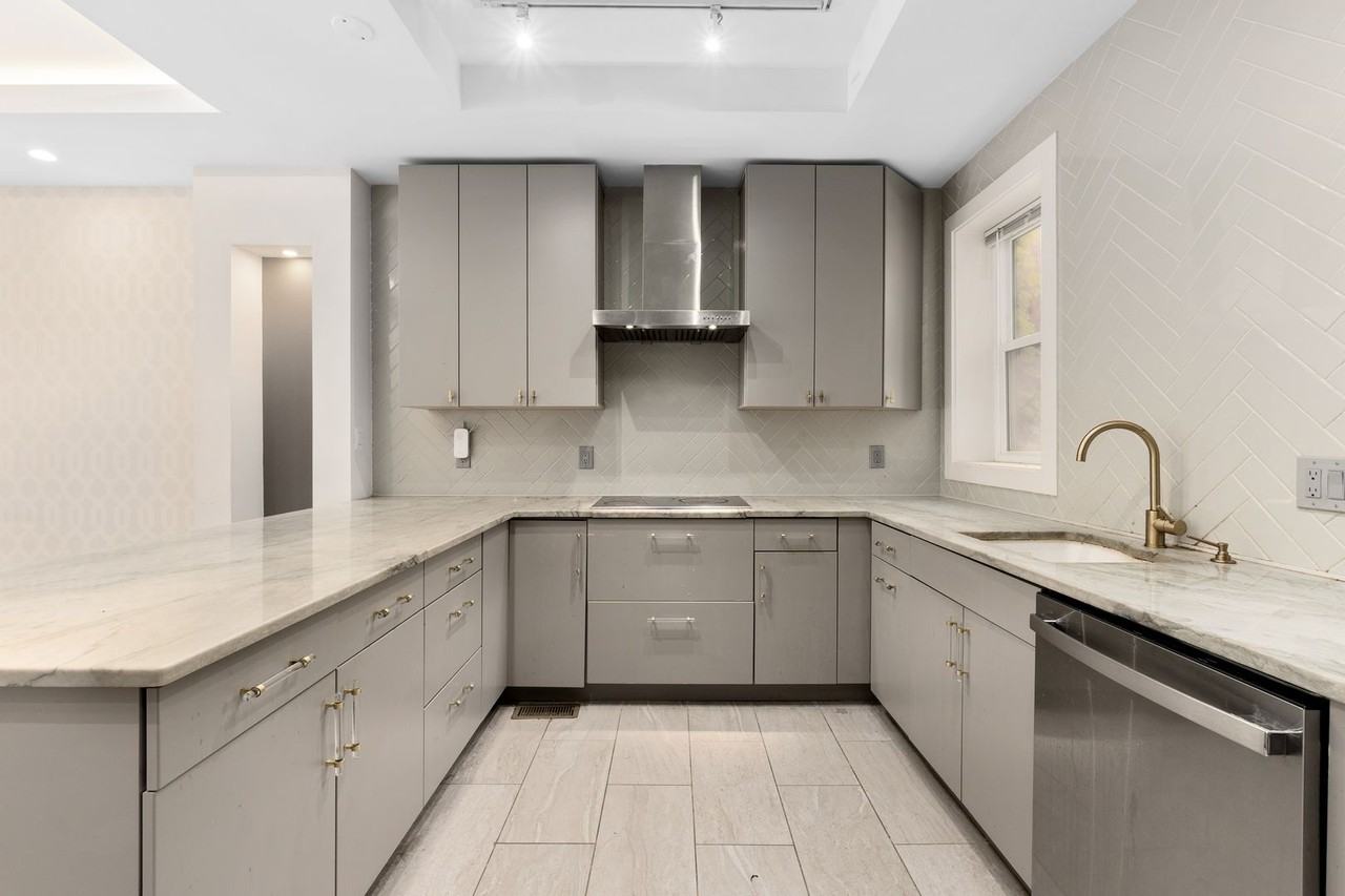 3223 13th St Nw - Photo 6 of 17