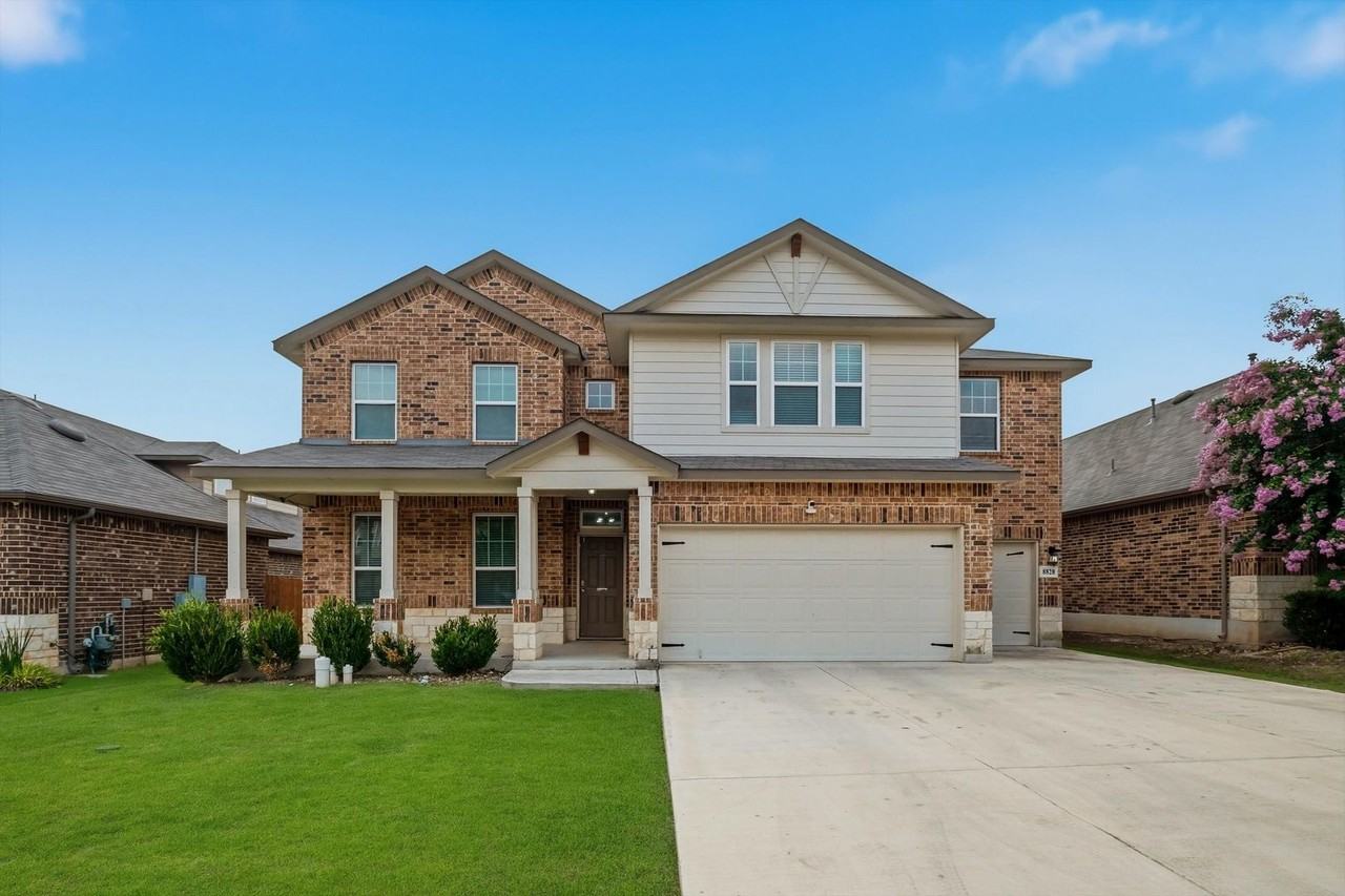 8828 Chavez Path - Photo 2 of 28