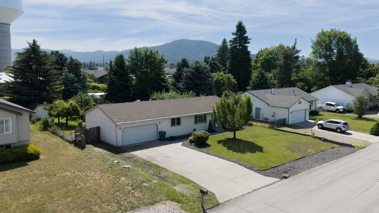 10892 N Krest Ct - Photo 2 of 22