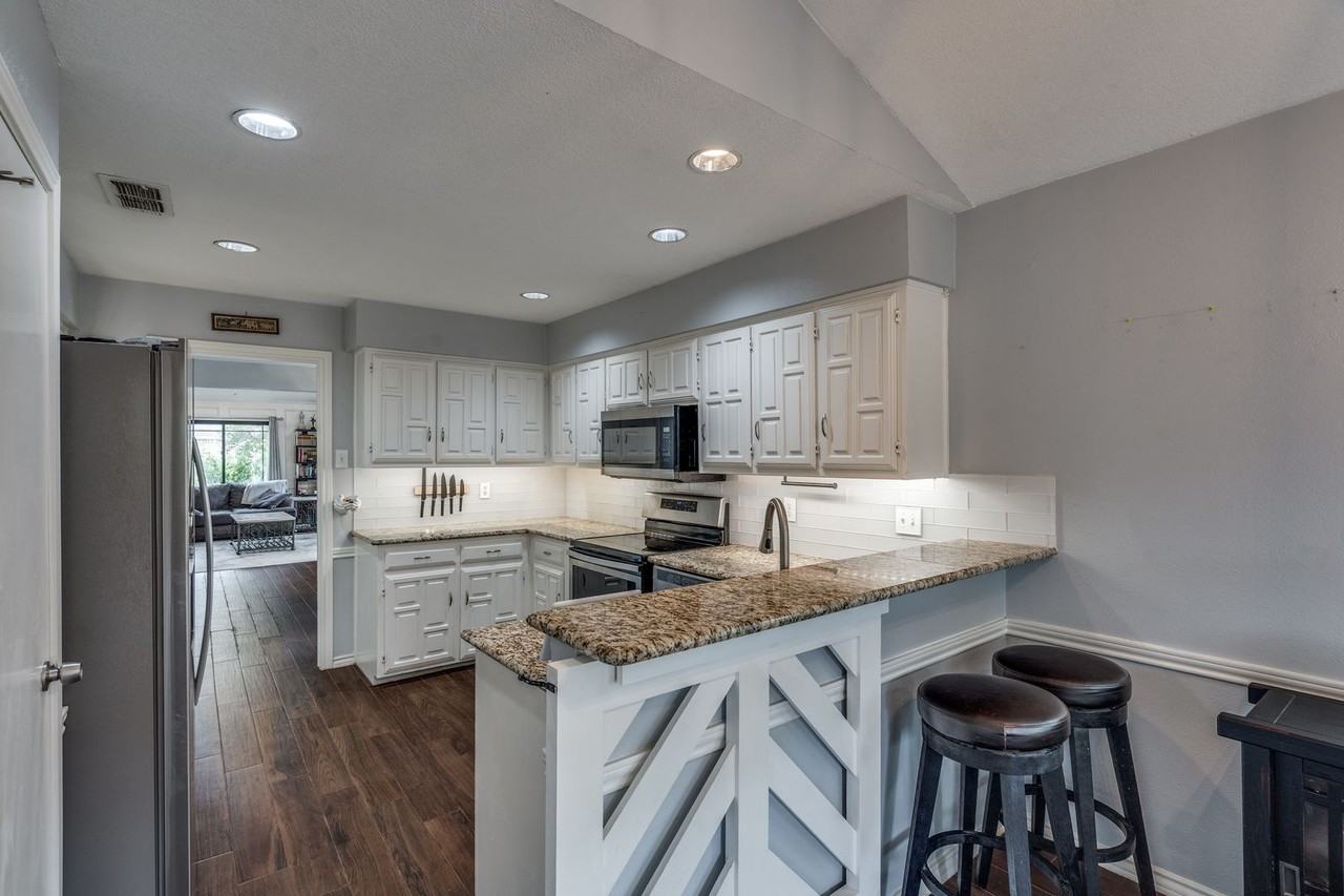1108 Richland Oaks Dr - Photo 2 of 43
