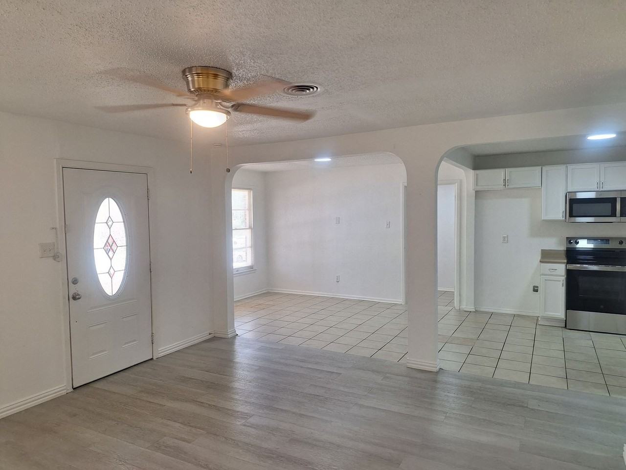 5912 Maceo Ln - Photo 3 of 23