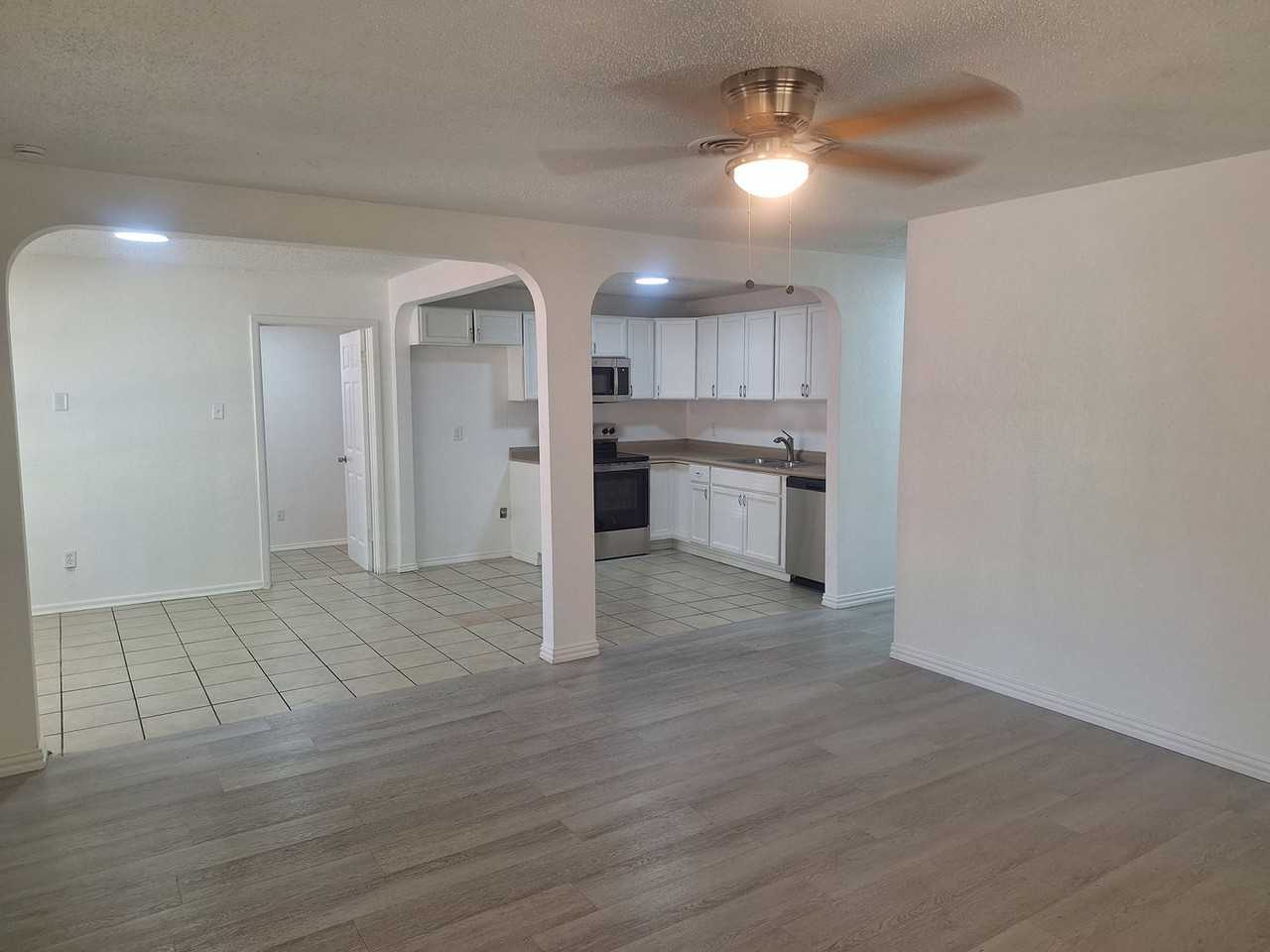 5912 Maceo Ln - Photo 5 of 23