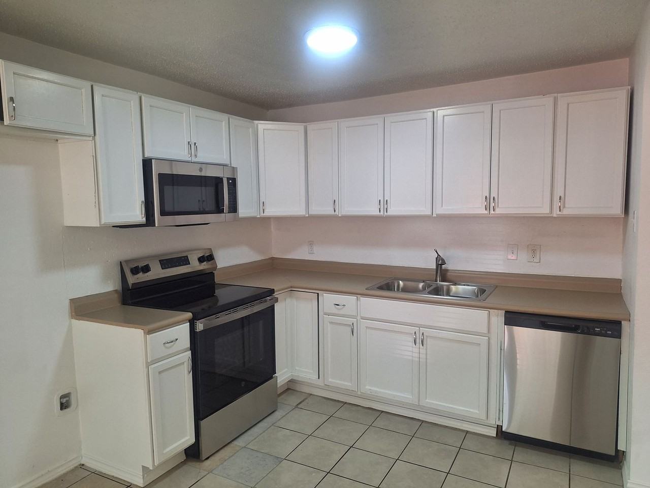5912 Maceo Ln - Photo 7 of 23