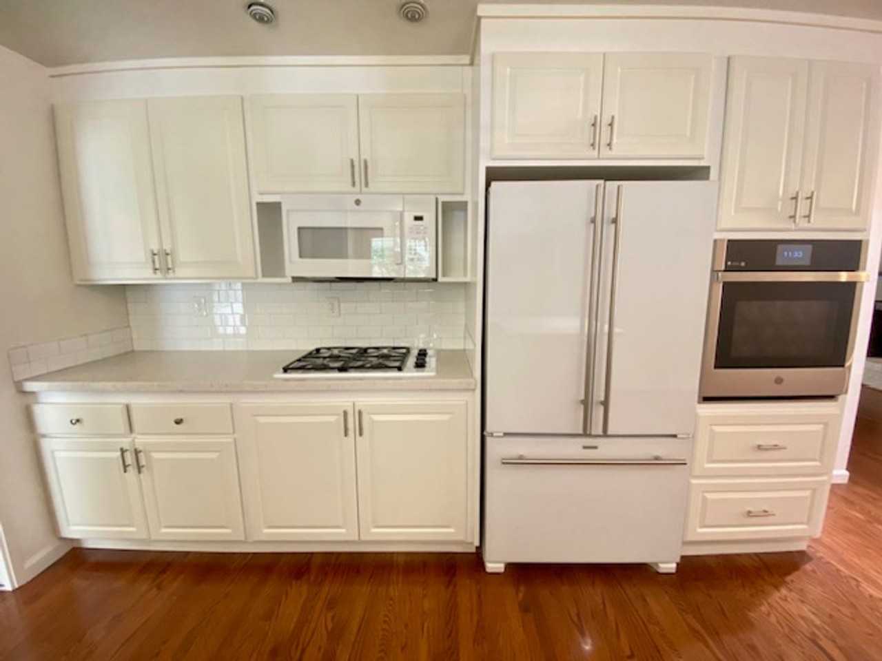 363 Helen Way - Photo 5 of 35