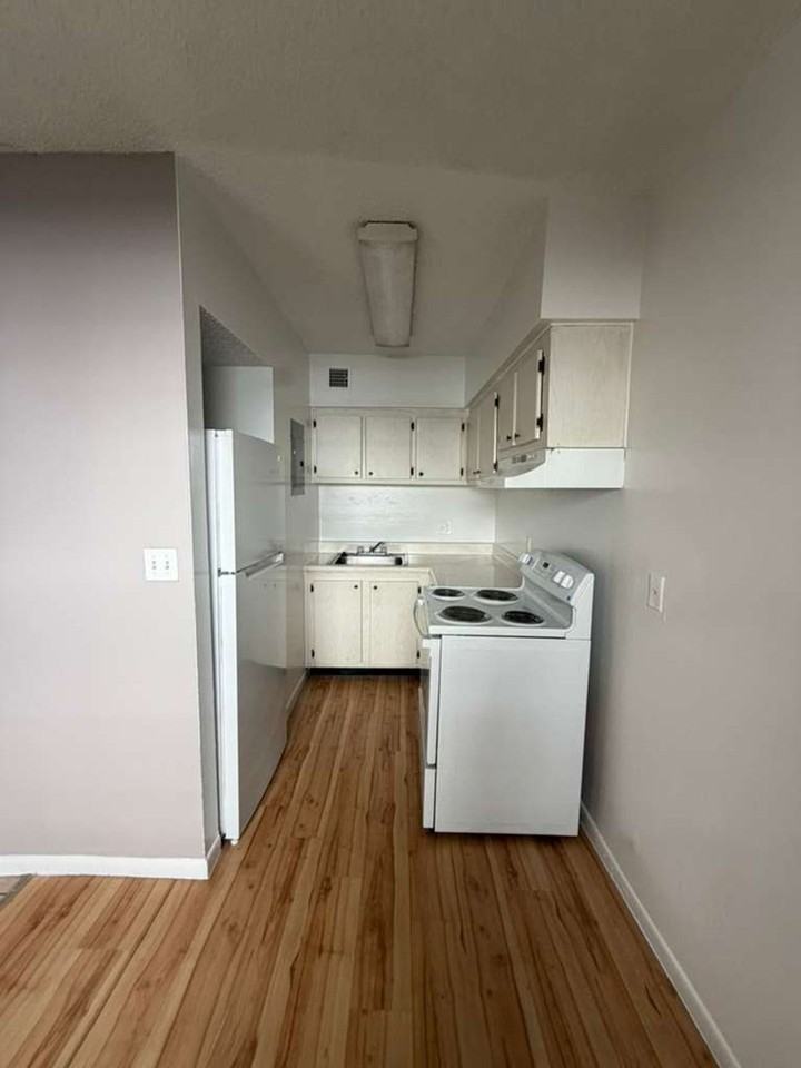 610 NE 1st Ave Ft. Lauderdale, FL 33304 - Photo 2 of 5